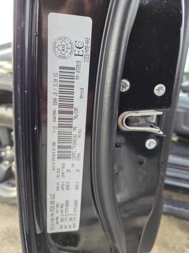 2019 RAM 1500 Classic WARLOCK, BLACK WHEELS, CREW, SCREEN, CERTIFIED - Photo #17