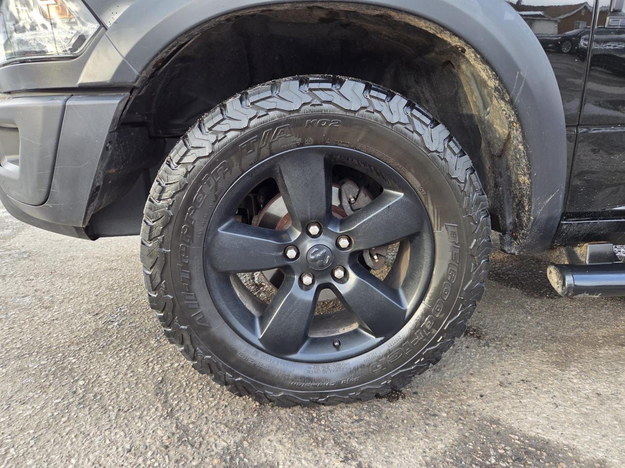 2019 RAM 1500 Classic WARLOCK, BLACK WHEELS, CREW, SCREEN, CERTIFIED - Photo #9