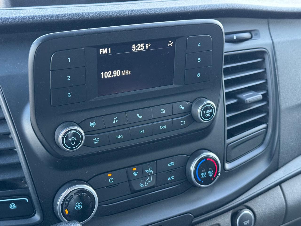 2020 Ford Transit Cargo Van 130" WB MED ROOF **WELL SERVICED** - Photo #23