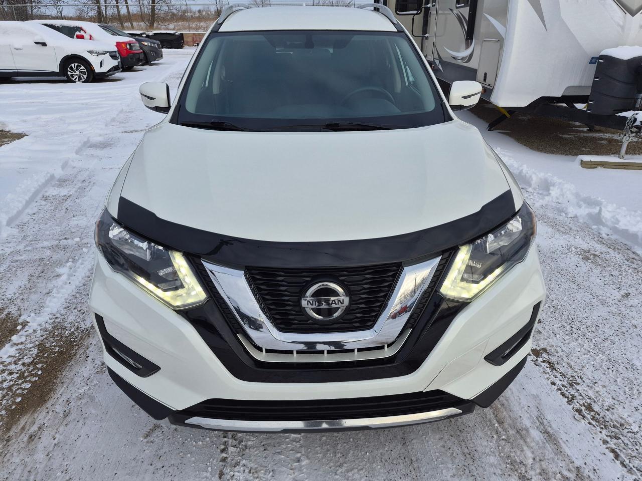 2018 Nissan Rogue SV AWD Htd Seats, Remote Start, Blindspot Det - Photo #2