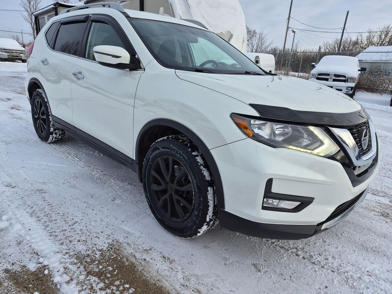 2018 Nissan Rogue SV AWD Htd Seats, Remote Start, Blindspot Det - Photo #3