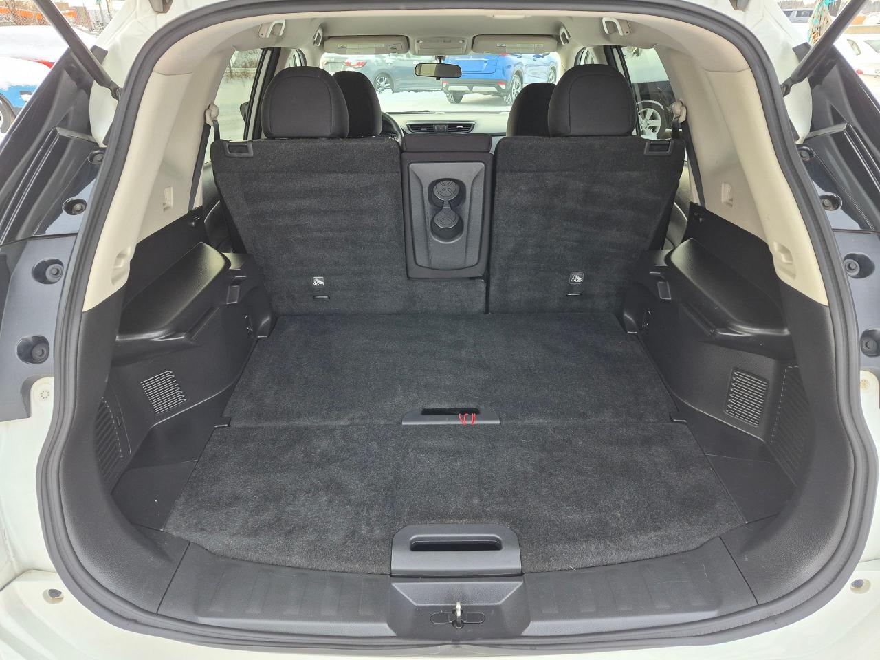 2018 Nissan Rogue SV AWD Htd Seats, Remote Start, Blindspot Det - Photo #8