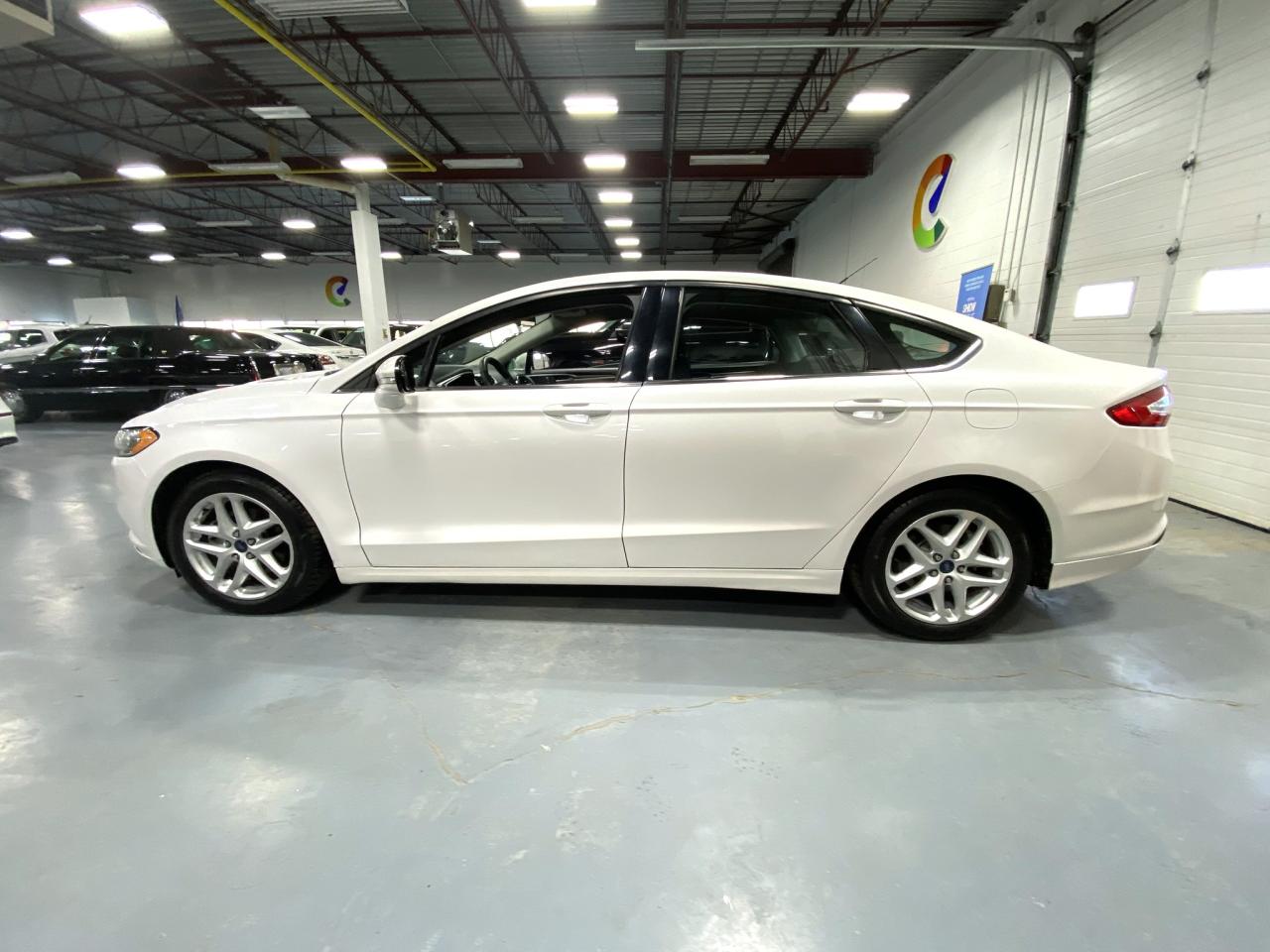 2015 Ford Fusion SE - Photo #2