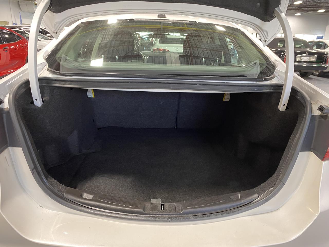 2015 Ford Fusion SE - Photo #17