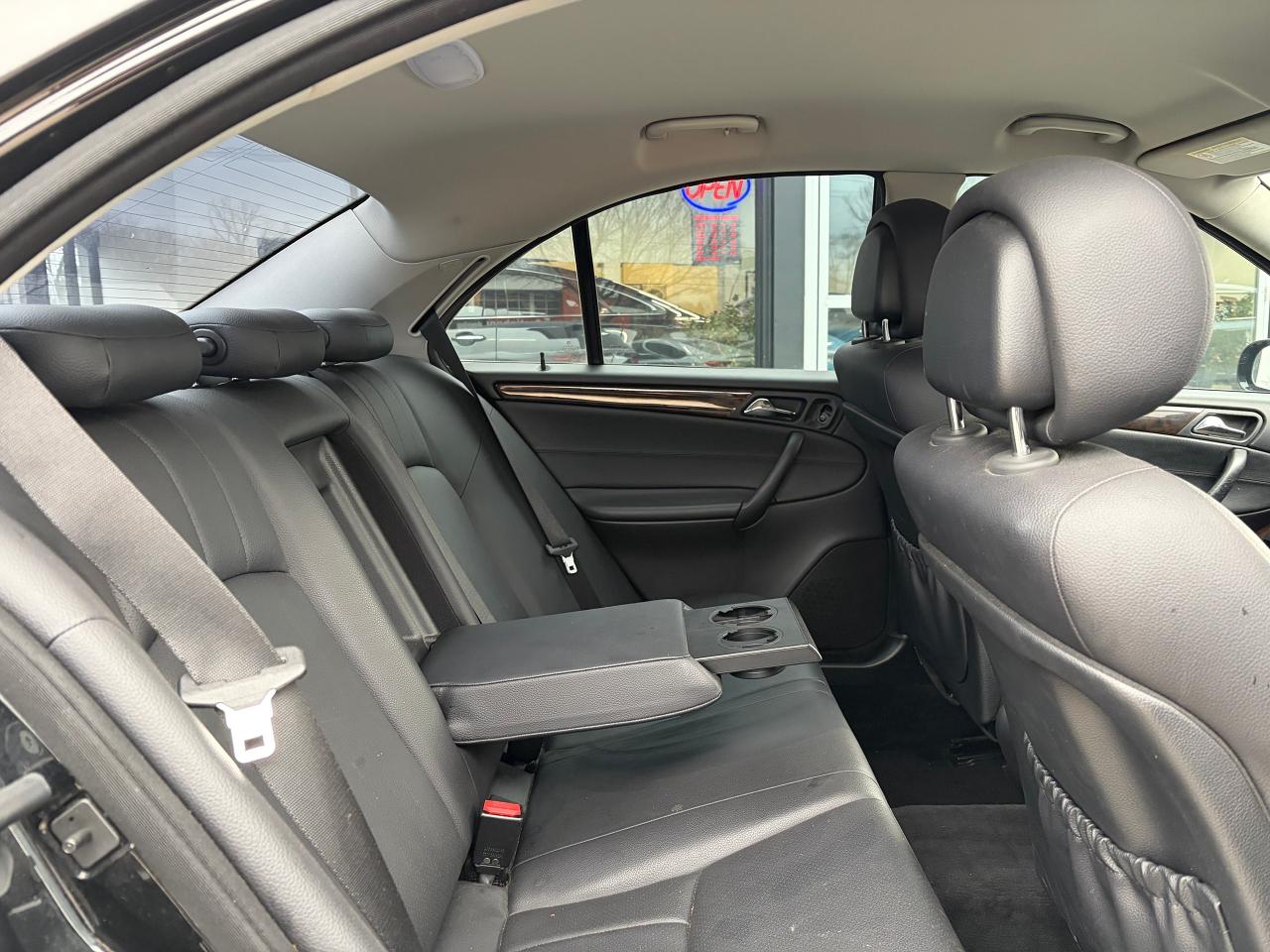 2007 Mercedes-Benz C-Class 2.5L Photo