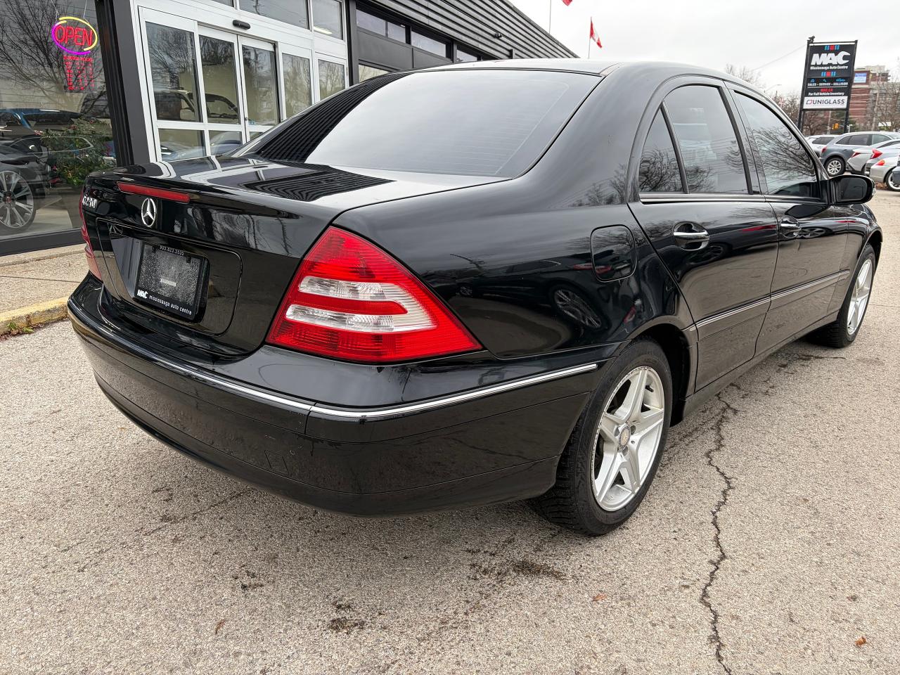 2007 Mercedes-Benz C-Class 2.5L Photo4