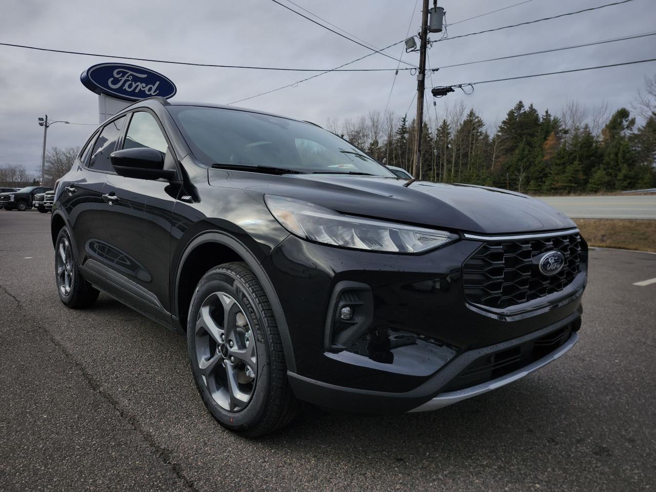 2026 Ford Escape ST-Line Select AWD Photo2