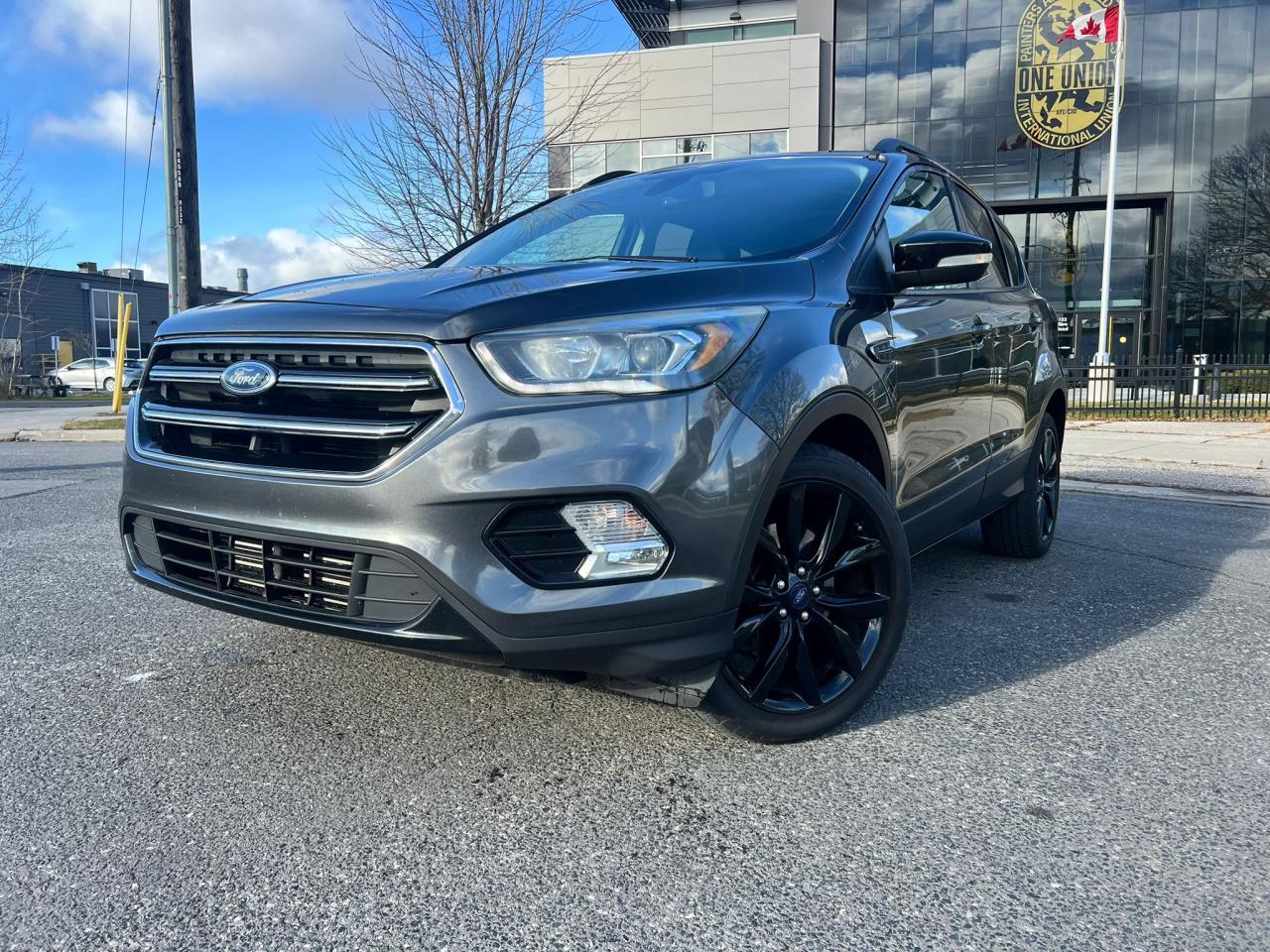 2017 Ford Escape Titanium Photo3