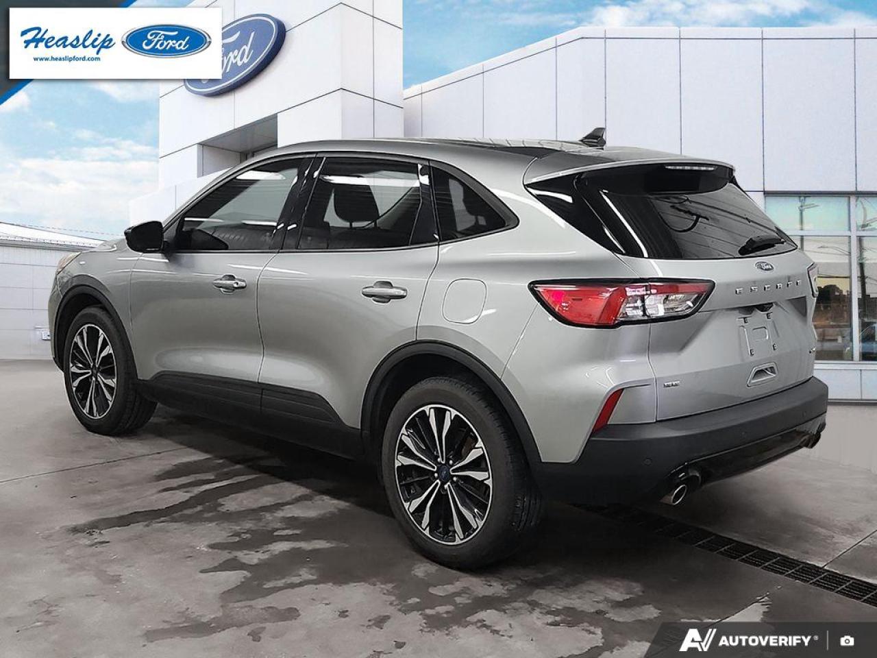 2022 Ford Escape SE Photo3