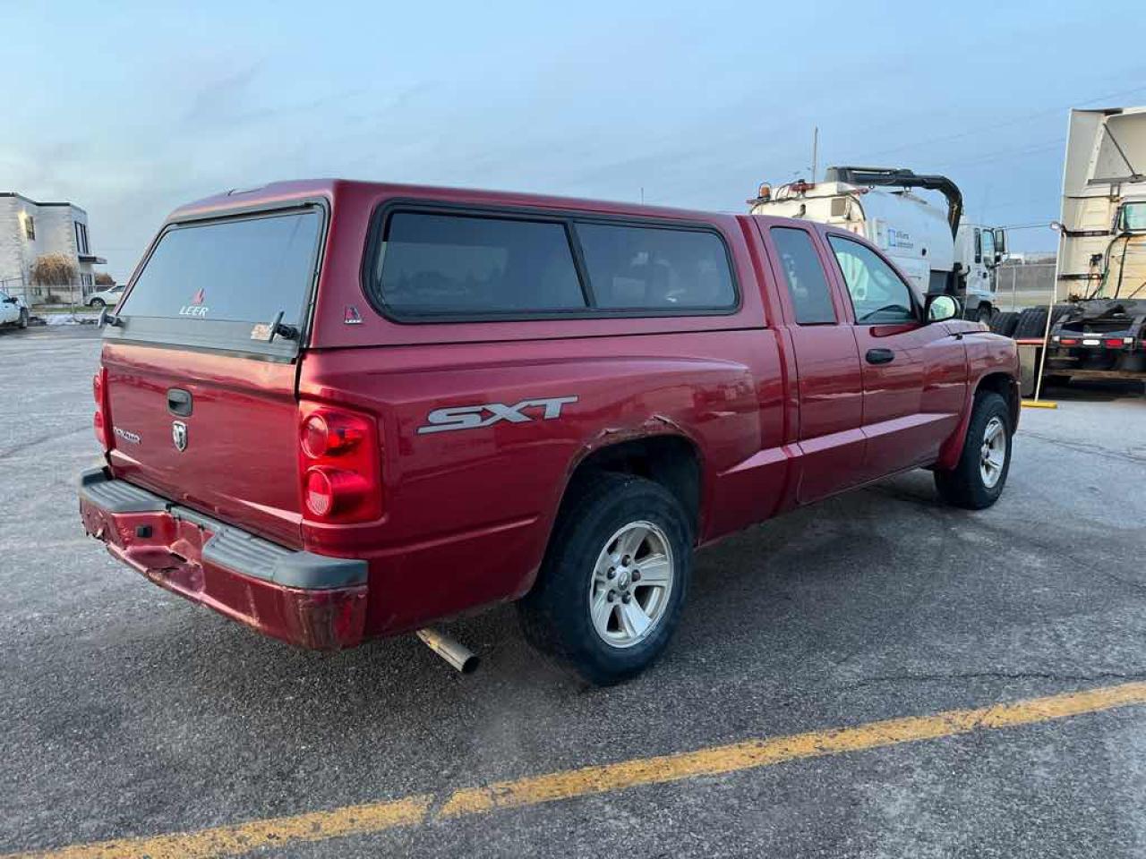 2008 Dodge Dakota SXT Photo3