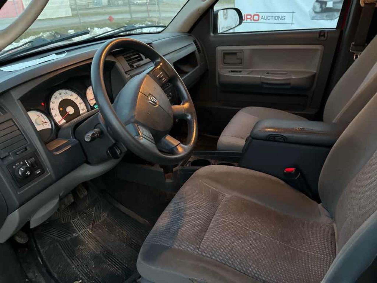 2008 Dodge Dakota SXT - Photo #8