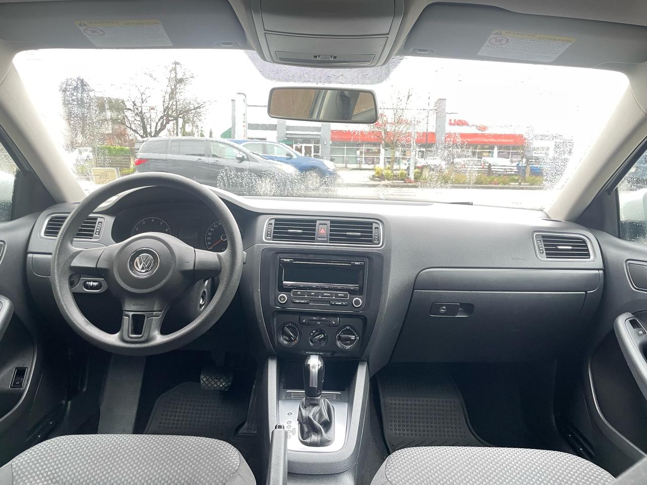 2014 Volkswagen Jetta Trendline+FINANCING AVAILABLE Photo10