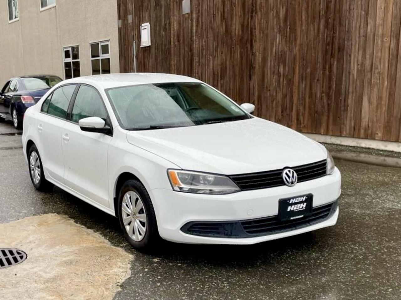 2014 Volkswagen Jetta Trendline+FINANCING AVAILABLE Photo3