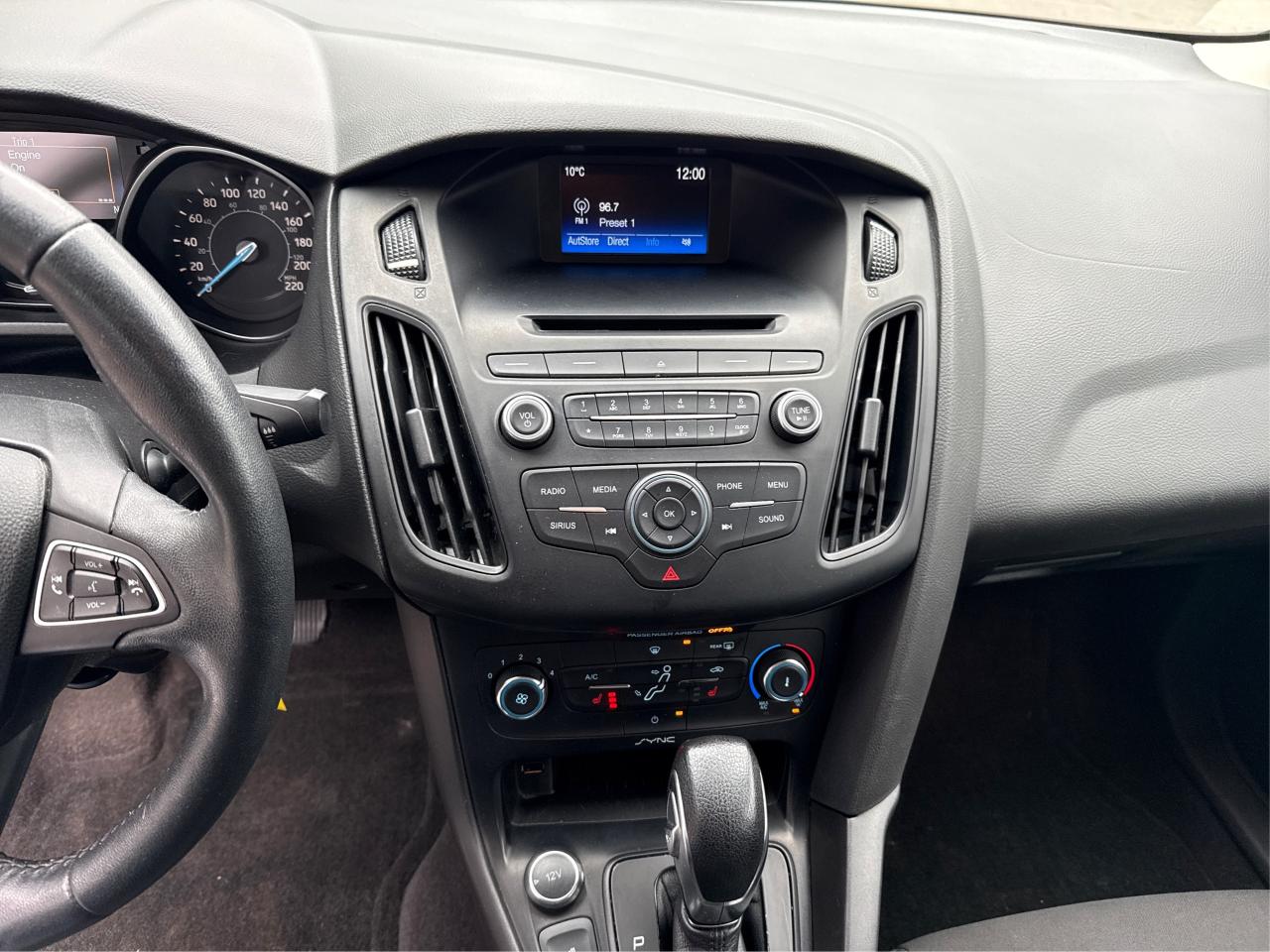 2017 Ford Focus SE - Photo #11