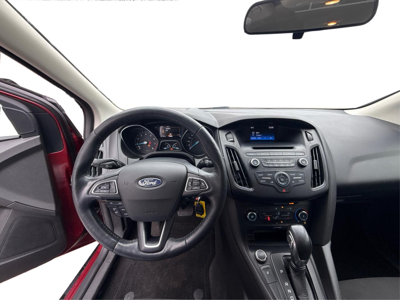 2017 Ford Focus SE - Photo #15