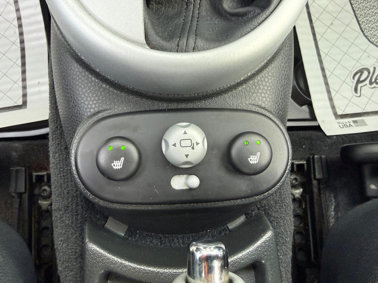 2005 MINI Cooper Hardtop 2dr Cpe Photo