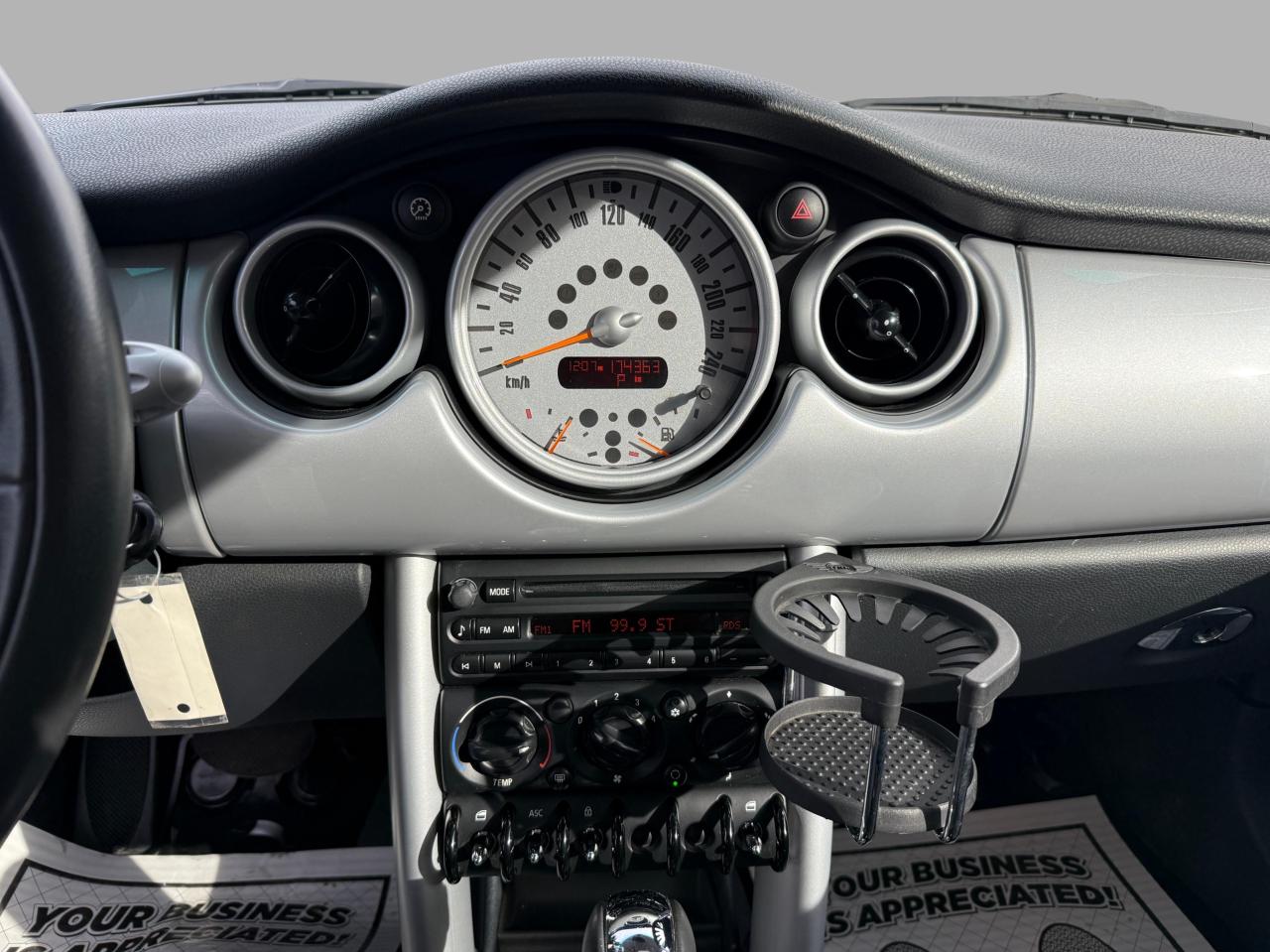 2005 MINI Cooper Hardtop 2dr Cpe Photo