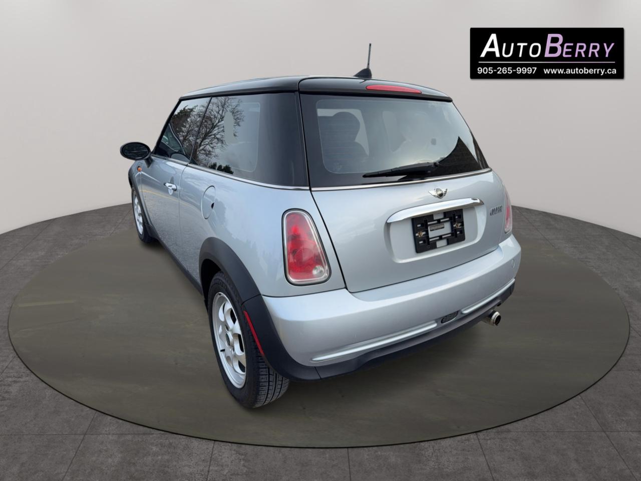 2005 MINI Cooper Hardtop 2dr Cpe Photo