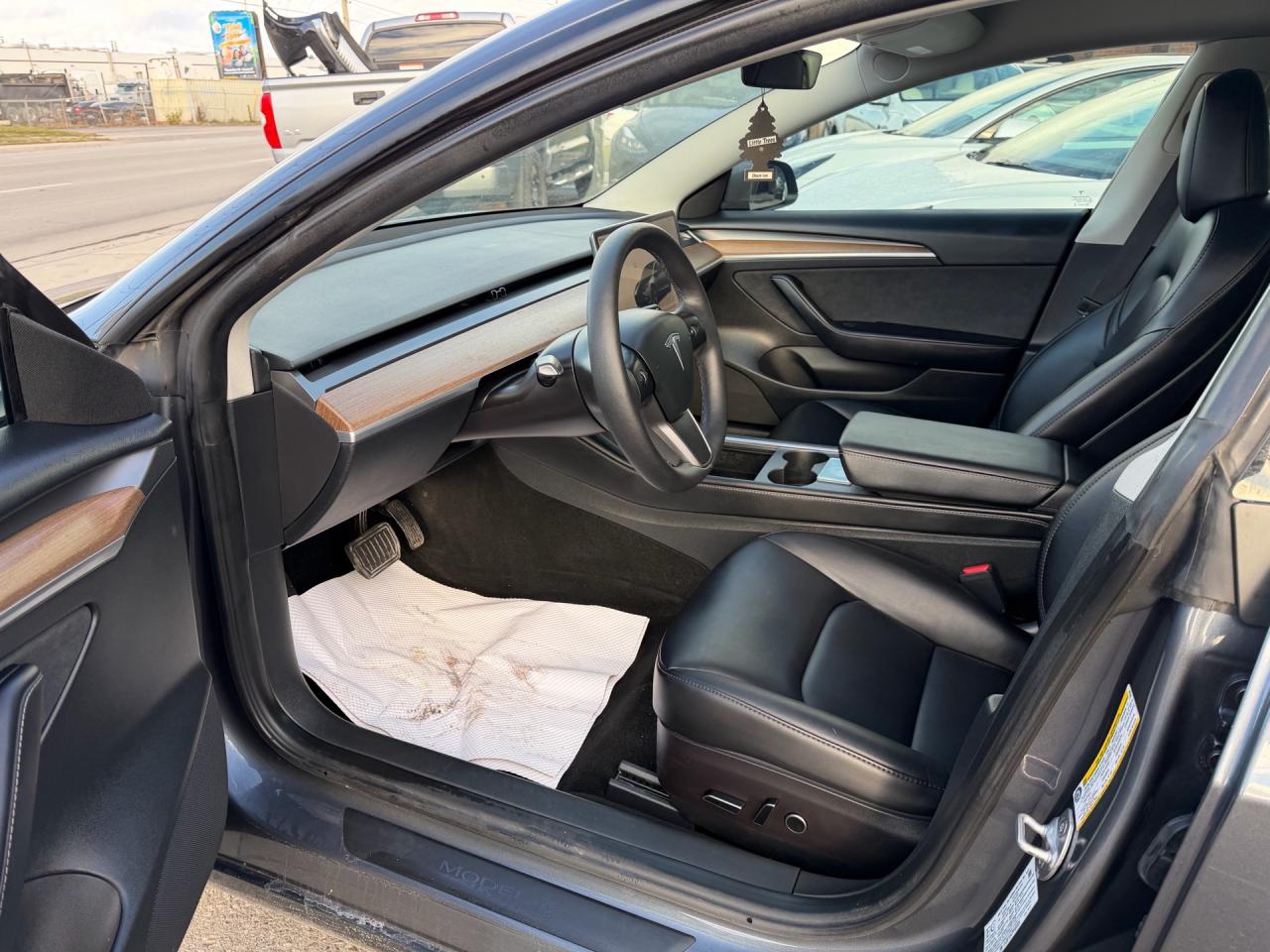 2023 Tesla Model 3 RWD - Photo #8