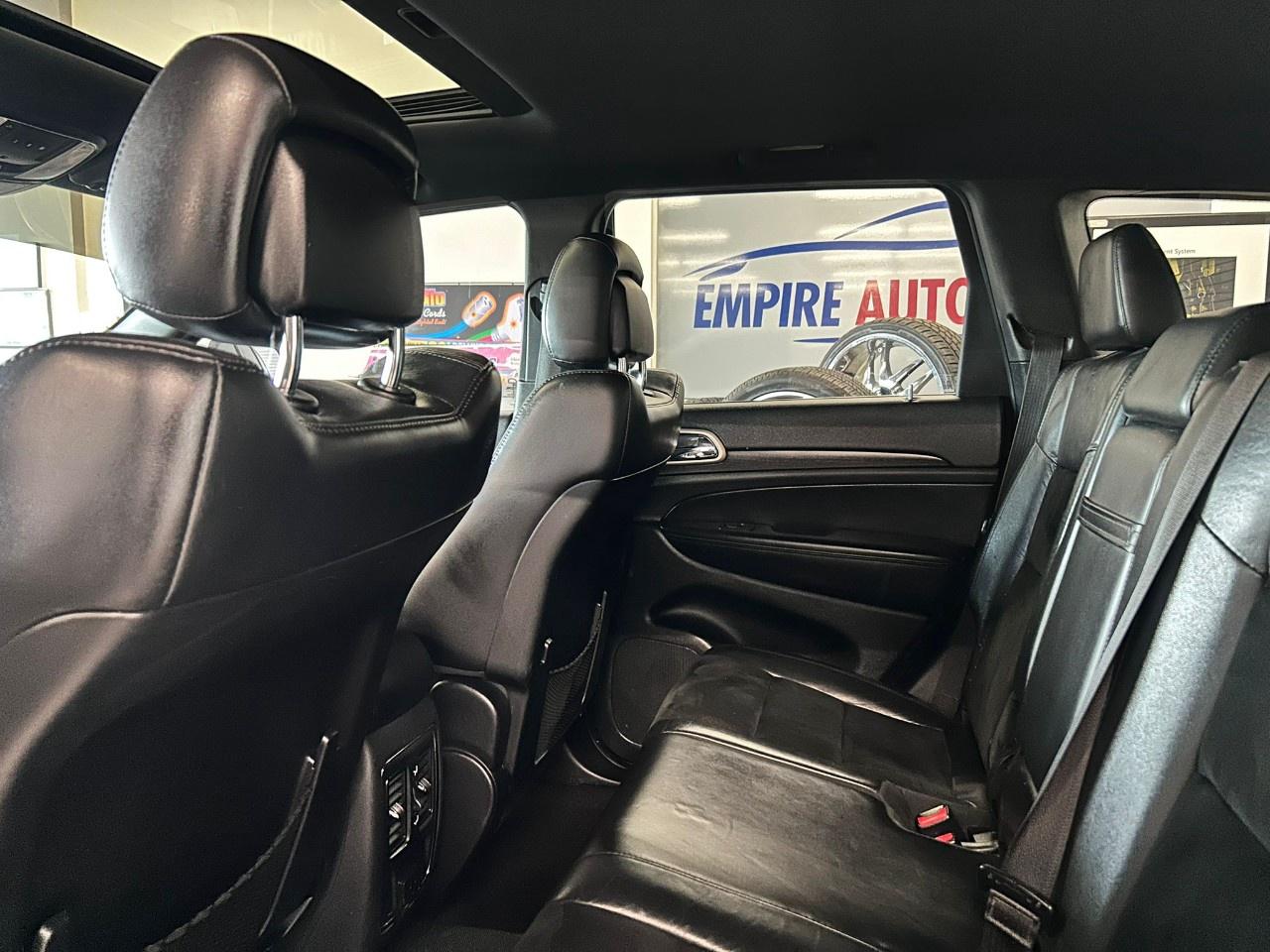 2014 Jeep Grand Cherokee Laredo Photo