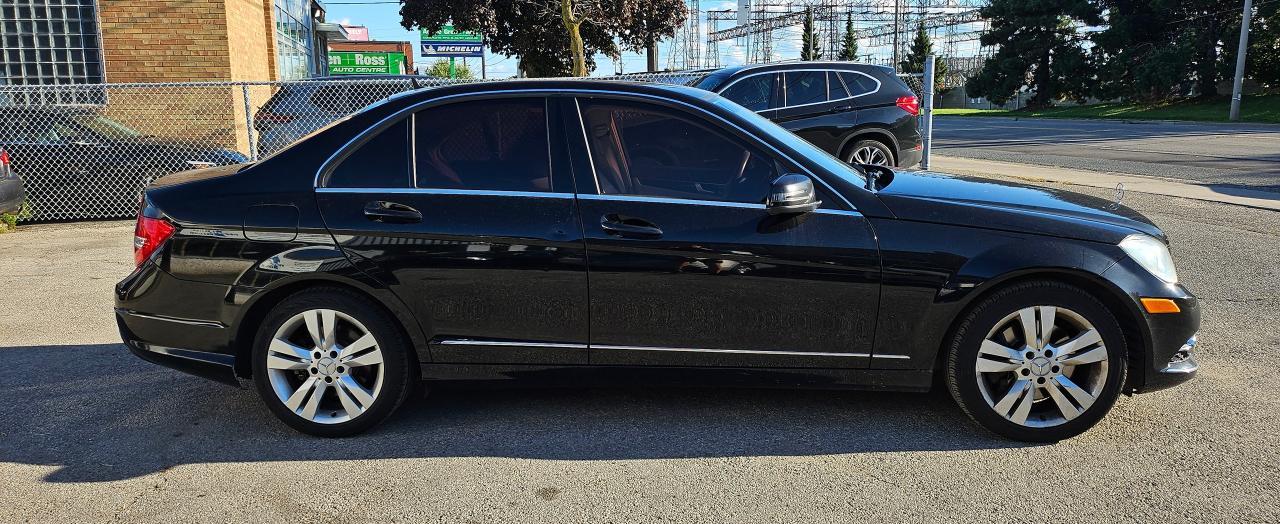 2013 Mercedes-Benz C-Class C 300 4Matic GPS/APPLE CAR PLAY - Photo #2