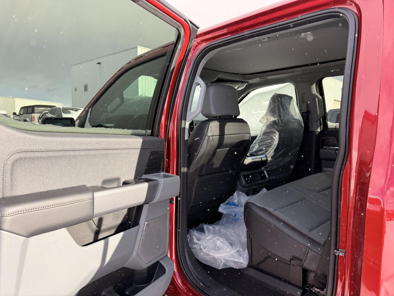 2025 Ford F-150 Lariat Photo