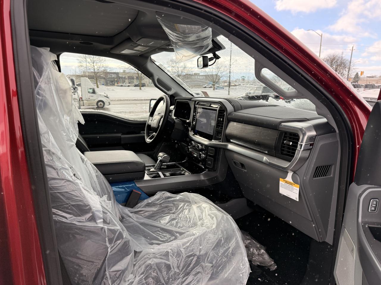 2025 Ford F-150 Lariat Photo