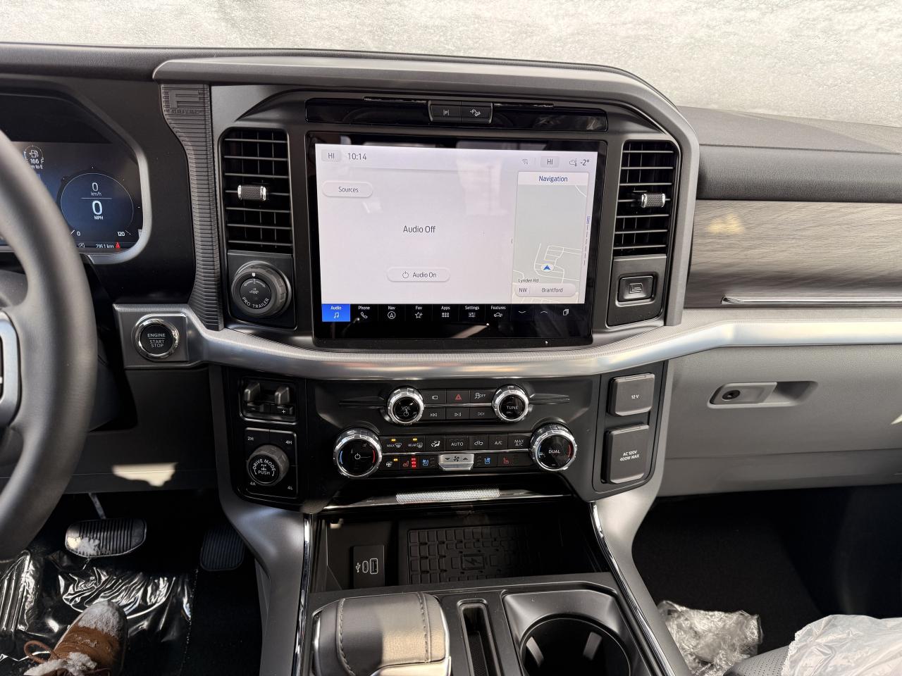 2025 Ford F-150 Lariat Photo