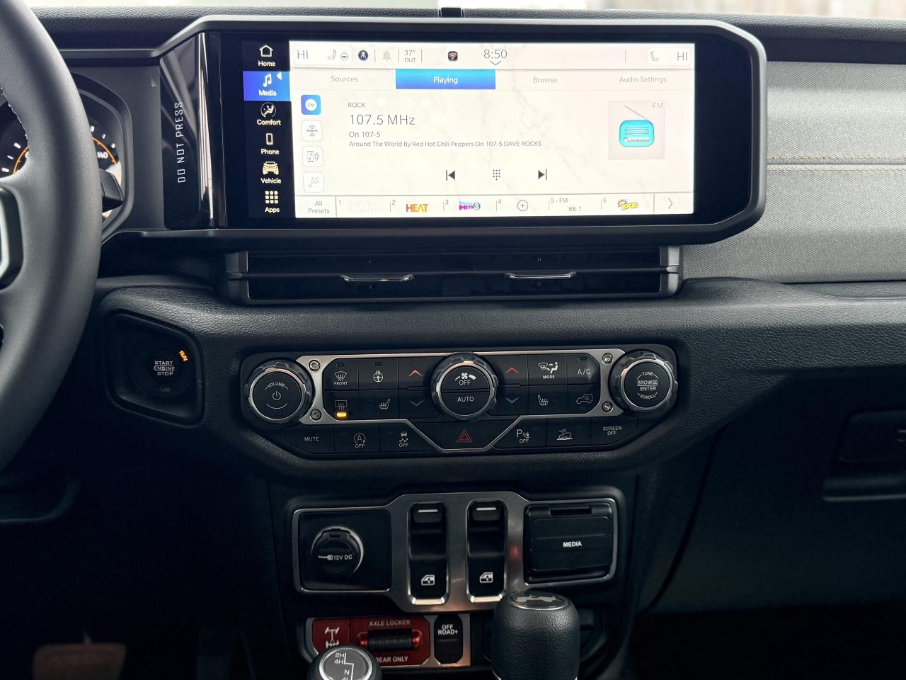 2026 Jeep Wrangler Willys 2 Door 4x4 Photo