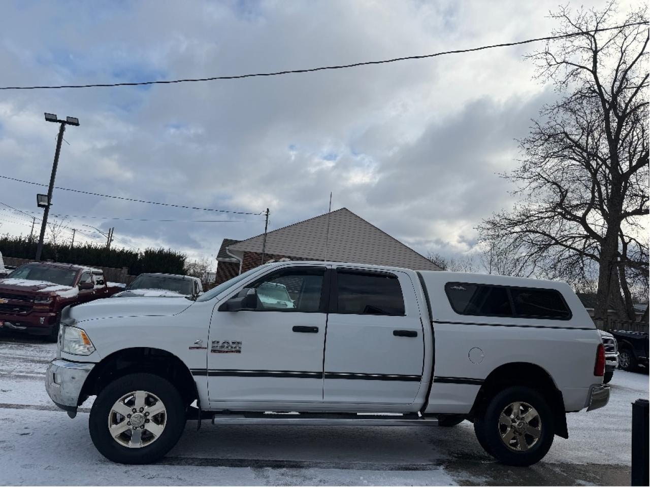 2014 RAM 2500 SLT | Cummins Diesel | Mint Condition Photo3