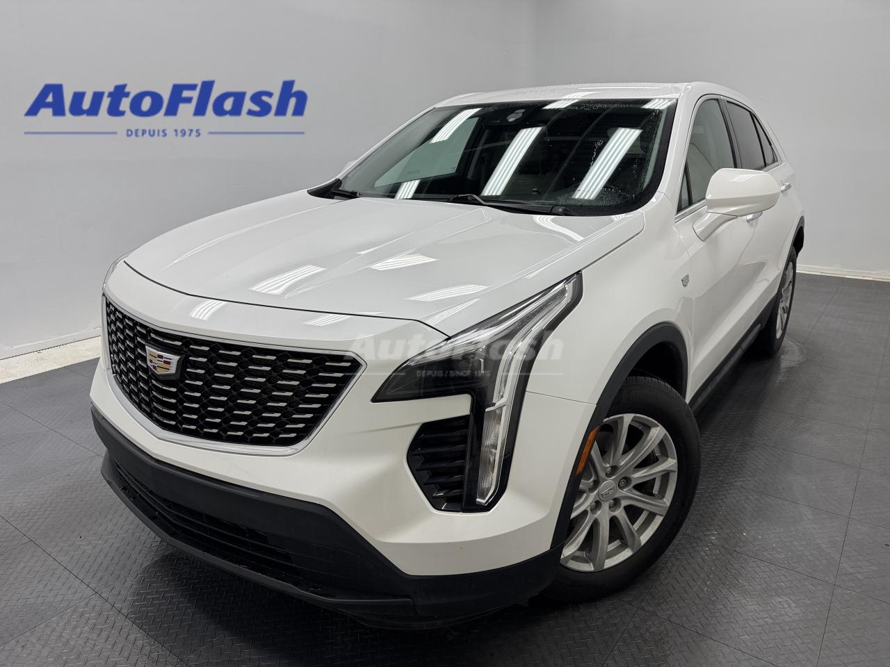 Used 2022 Cadillac XT4 LUXURY, AWD, CARPLAY, CAMERA, SIÈGES CHAUFFANTS for sale in Saint-Hubert, QC