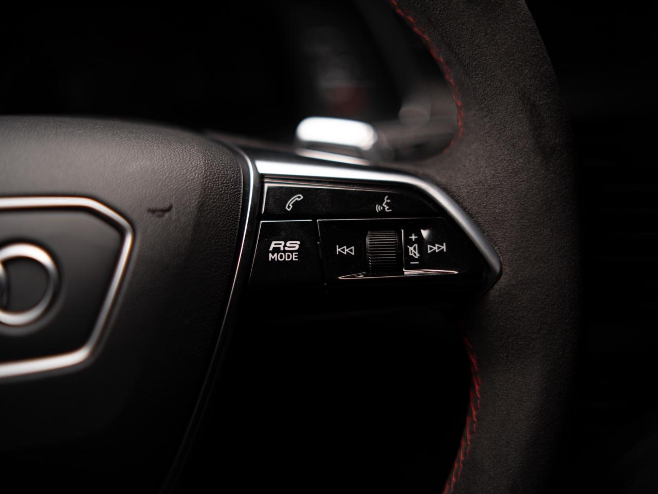 2021 Audi RS 7 DYNAMIC PKG | CARBON OPTICS | 22 IN Photo