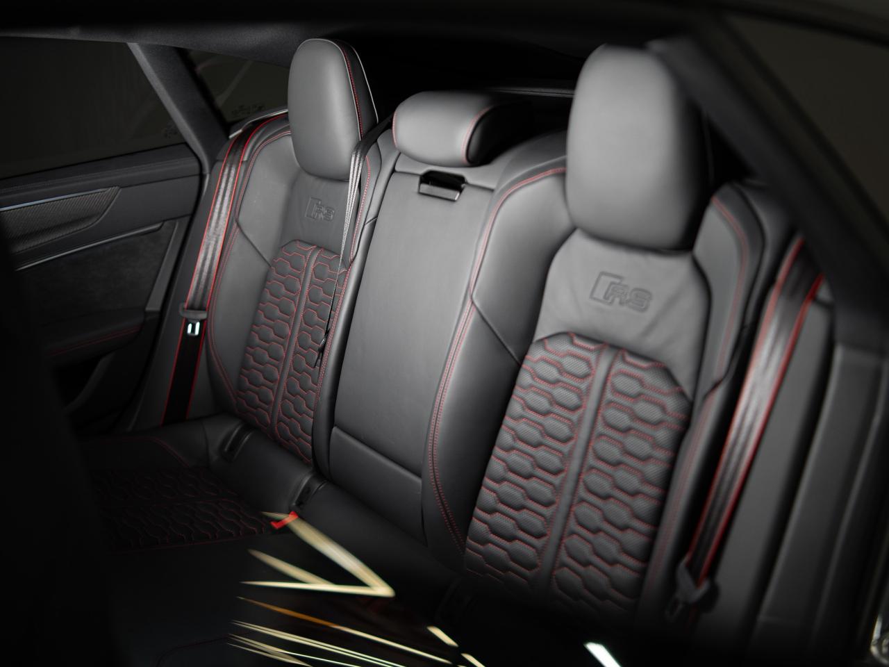 2021 Audi RS 7 DYNAMIC PKG | CARBON OPTICS | 22 IN Photo