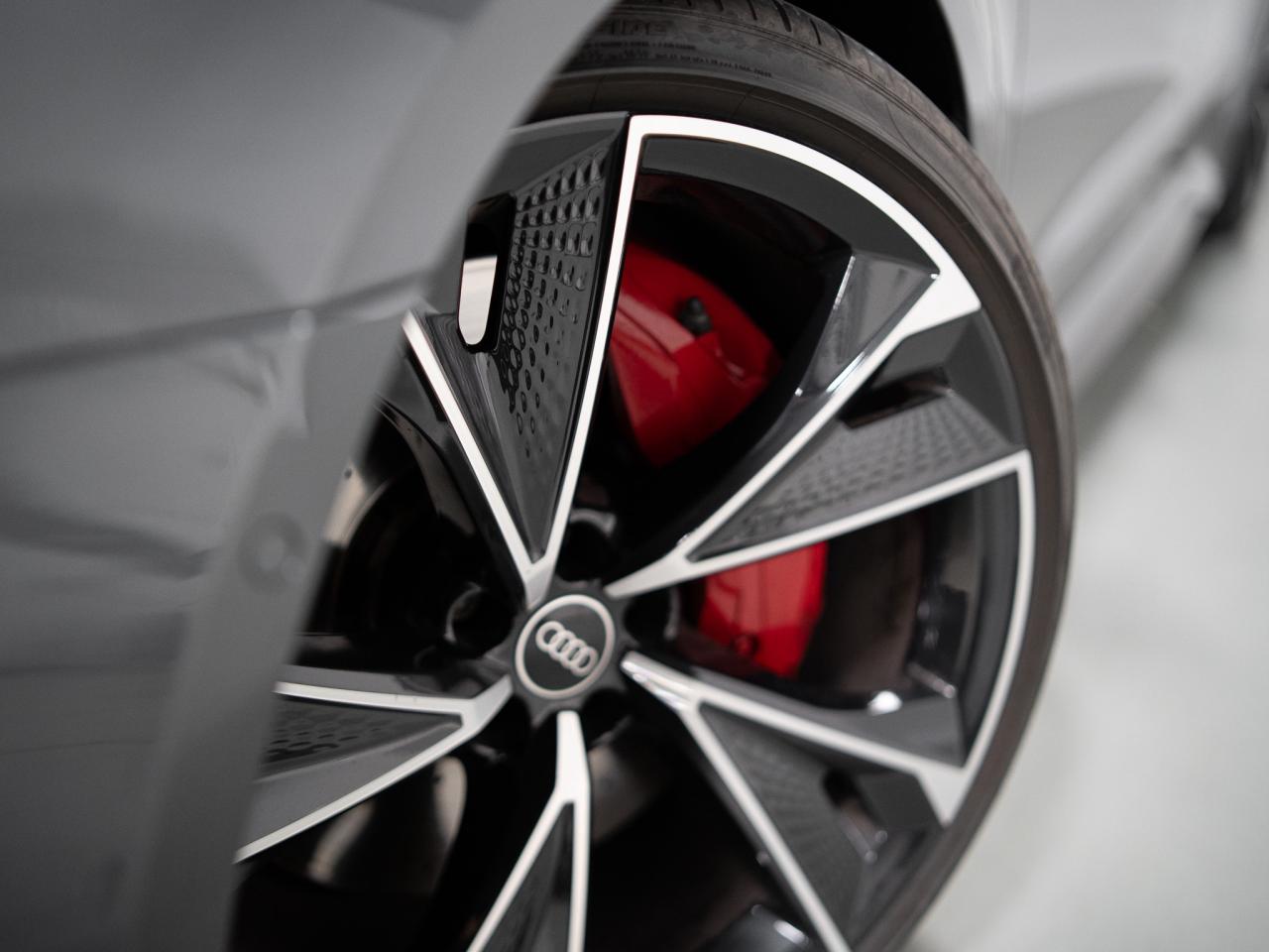 2021 Audi RS 7 DYNAMIC PKG | CARBON OPTICS | 22 IN Photo