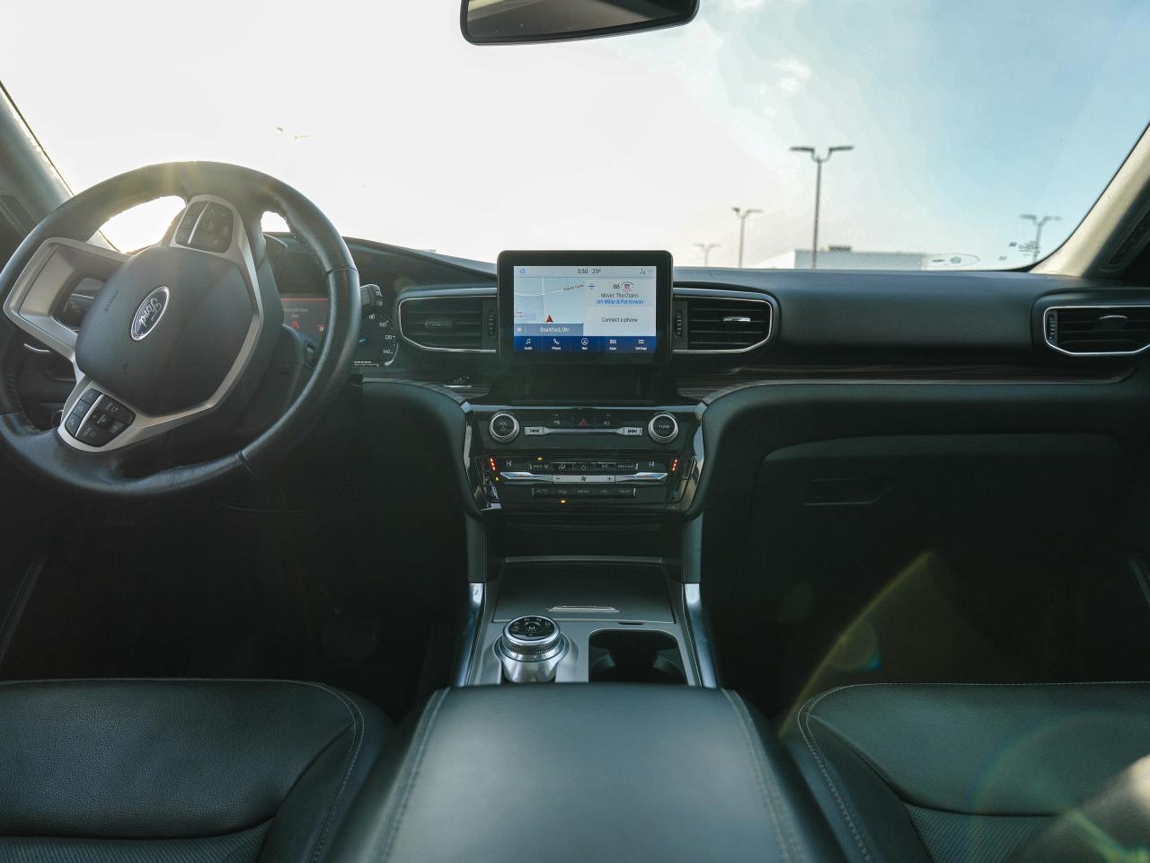 2021 Ford Explorer LIMITED | 4X4 | 3 ROWS OF SEATING! | PANO ROOF | Photo