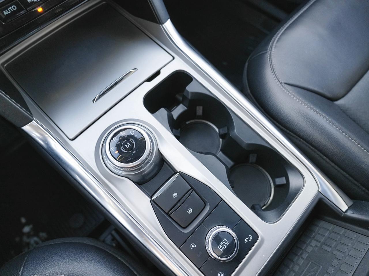 2021 Ford Explorer LIMITED | 4X4 | 3 ROWS OF SEATING! | PANO ROOF | Photo