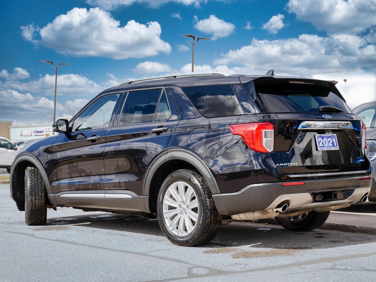 2021 Ford Explorer LIMITED | 4X4 | 3 ROWS OF SEATING! | PANO ROOF | Photo3