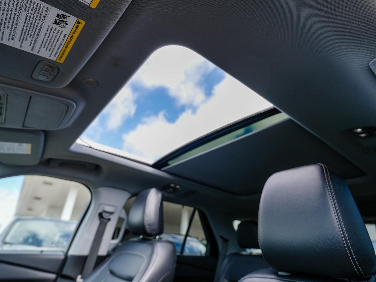 2021 Ford Explorer LIMITED | 4X4 | 3 ROWS OF SEATING! | PANO ROOF | Photo