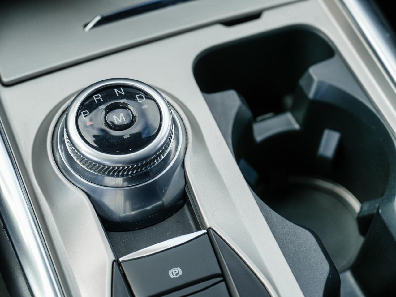 2021 Ford Explorer LIMITED | 4X4 | 3 ROWS OF SEATING! | PANO ROOF | Photo