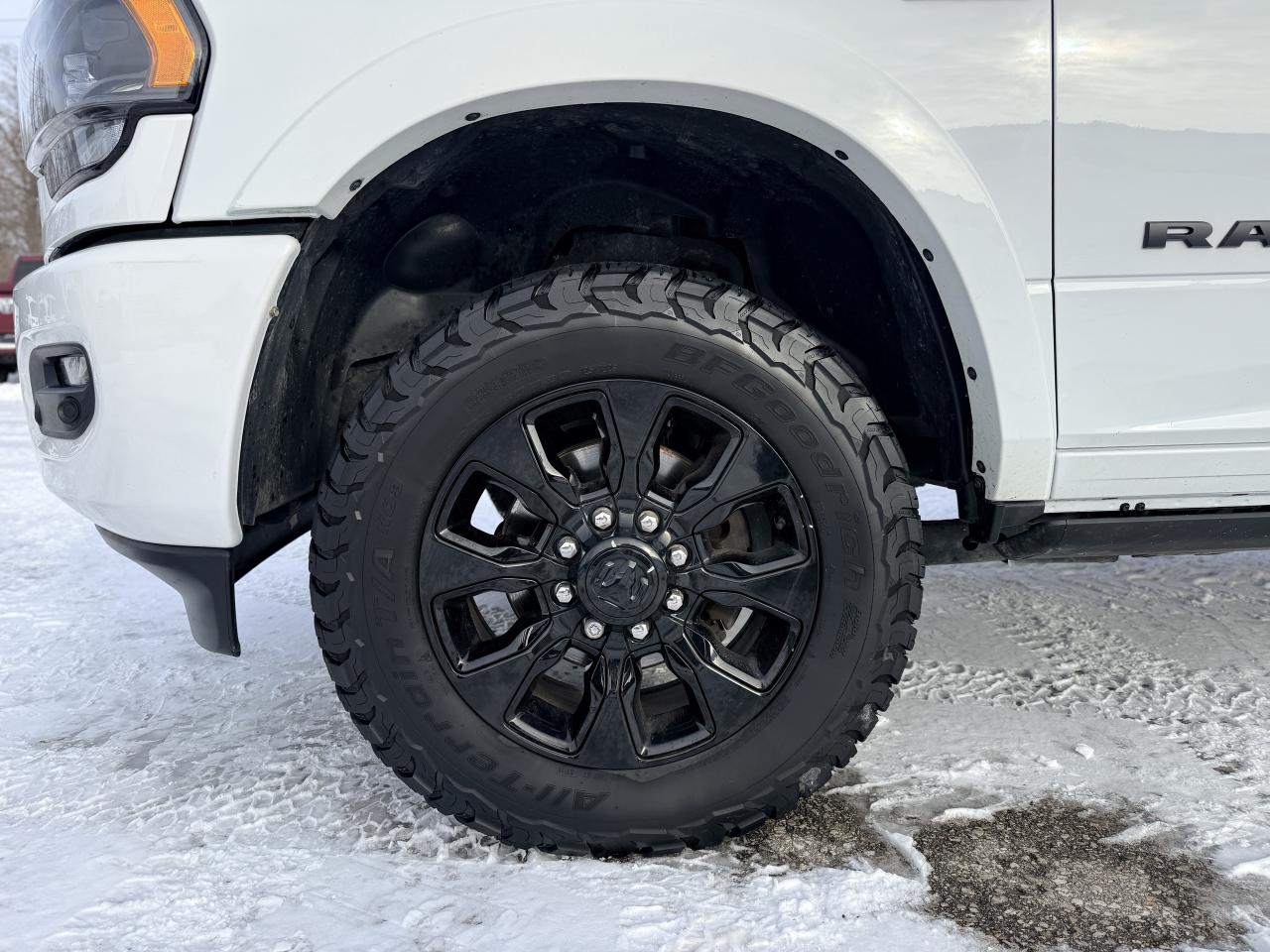 2022 RAM 2500 Limited 4x4 Mega Cab 6'4  Box | NAVIGATION | Photo