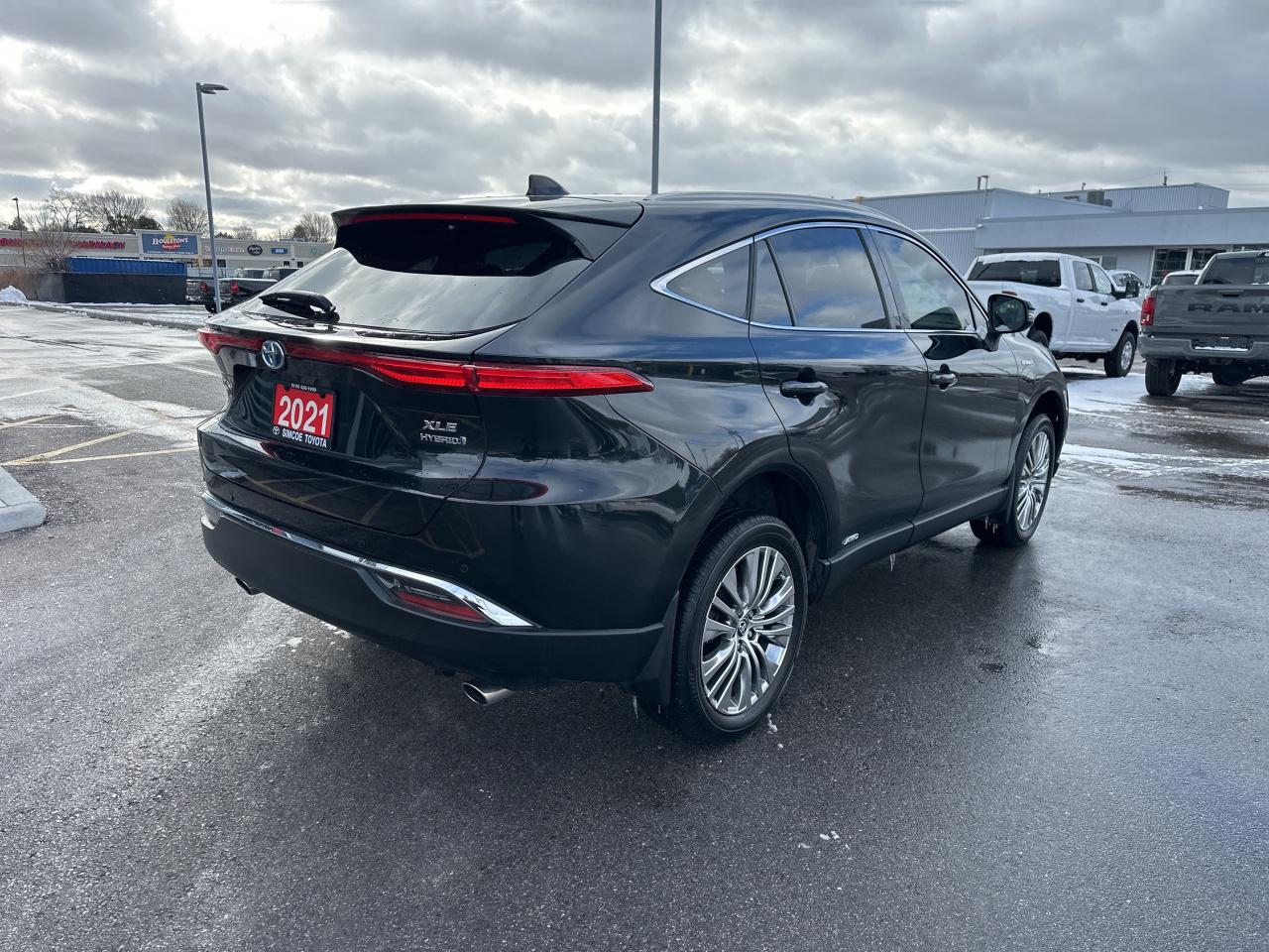 2021 Toyota Venza XLE Photo4