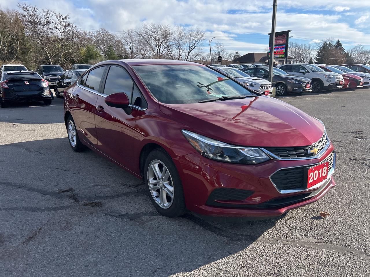 2018 Chevrolet Cruze MANUAL TRANSMISSION, BACK UP CAM, HEATED CLOTH! - Photo #4