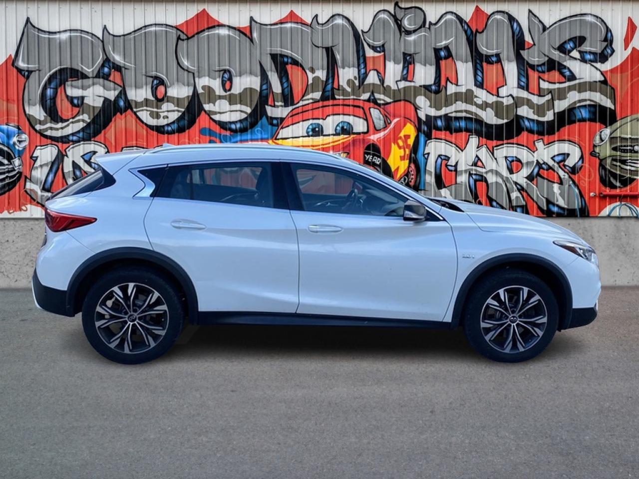 Used 2018 Infiniti QX30 AWD, HEATED CLOTH SEATS, BACK UP CAMERA! for sale in London, ON