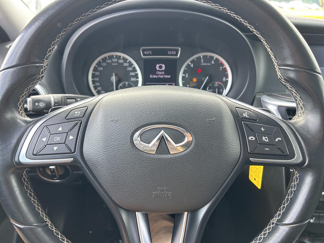 2018 Infiniti QX30 AWD, HEATED CLOTH SEATS, BACK UP CAMERA! - Photo #17