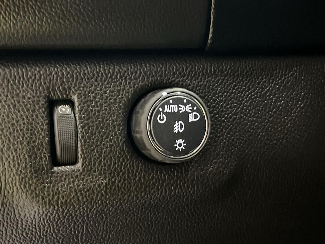 2022 GMC Canyon ELEVATION | V6 | CREW | CARPLAY| REMOTE START Photo