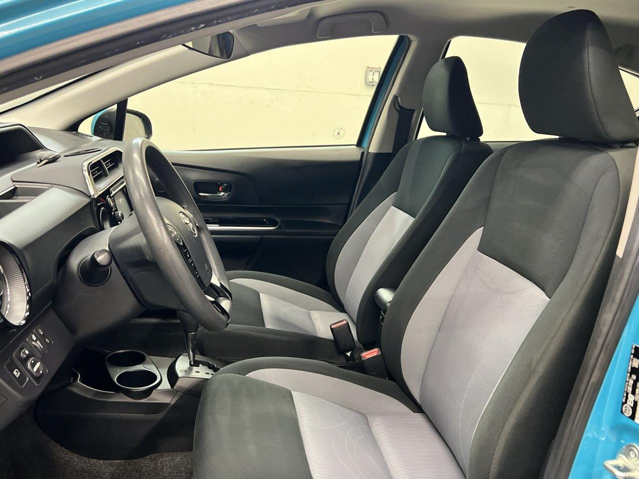 2018 Toyota Prius c HYBRID | REAR CAM | KEYLESS ENTRY |BLUETOOTH Photo