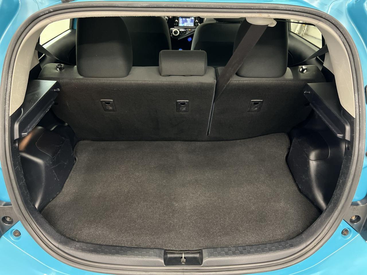 2018 Toyota Prius c HYBRID | REAR CAM | KEYLESS ENTRY |BLUETOOTH Photo