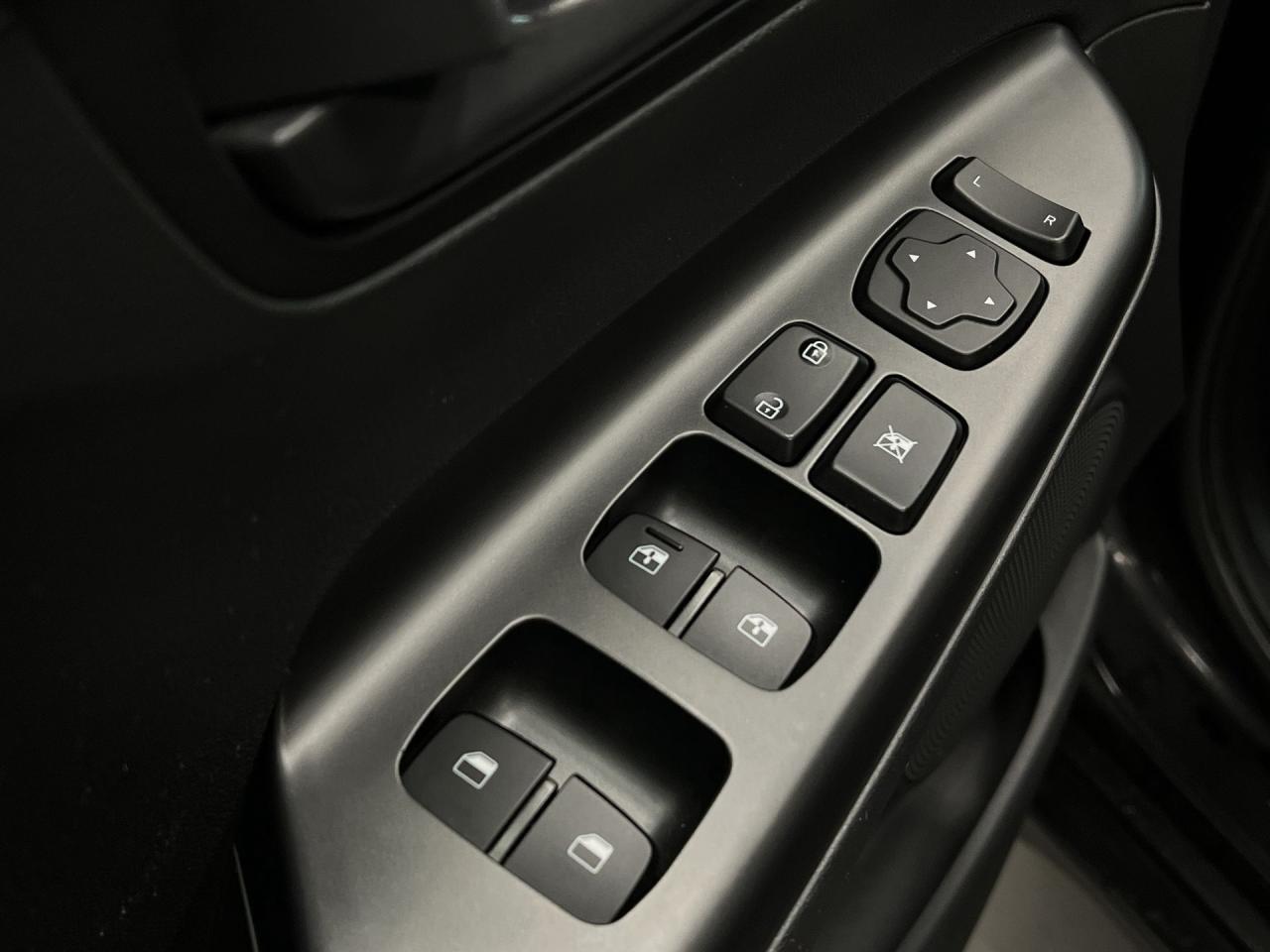 2023 Hyundai KONA PREFERRED AWD | HTD SEATS | CARPLAY | REMOTE START Photo