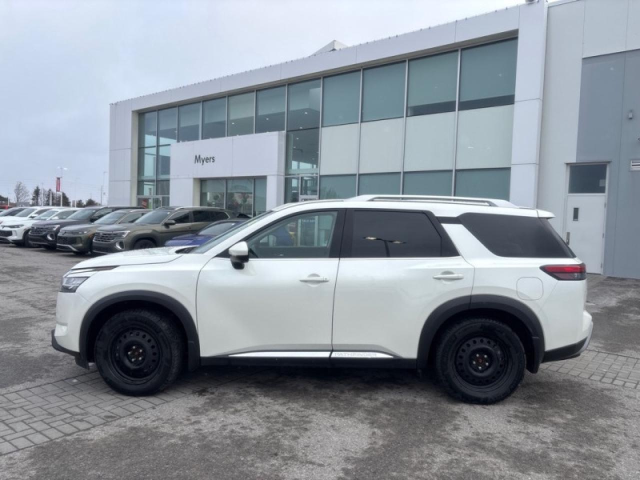 2023 Nissan Pathfinder Platinum  - Cooled Seats Photo