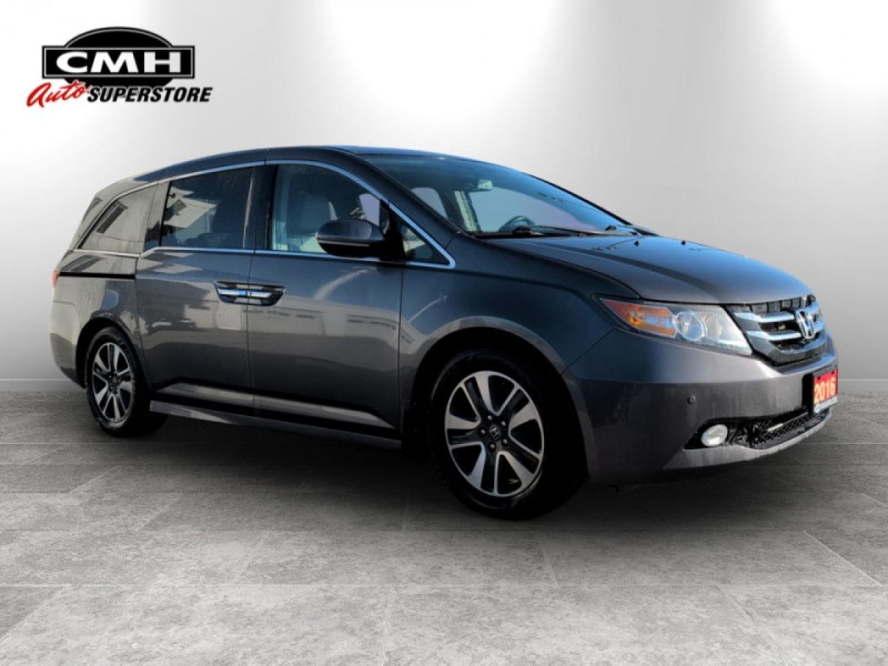 2016 Honda Odyssey Touring Photo